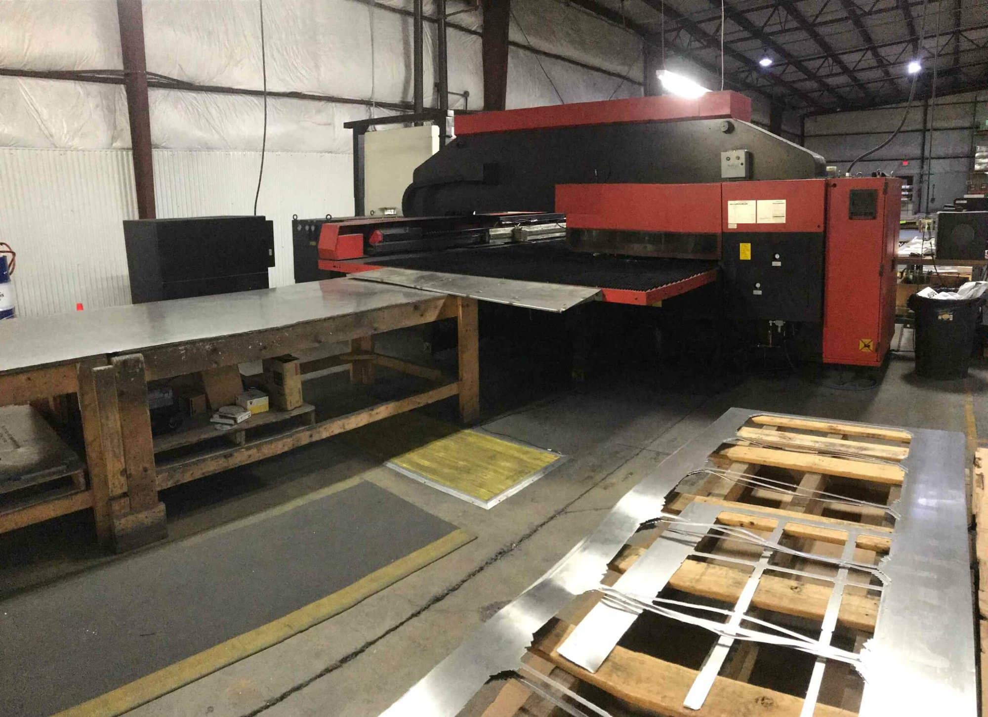 33 Ton Amada Vipros 358 KING II Turret Punch