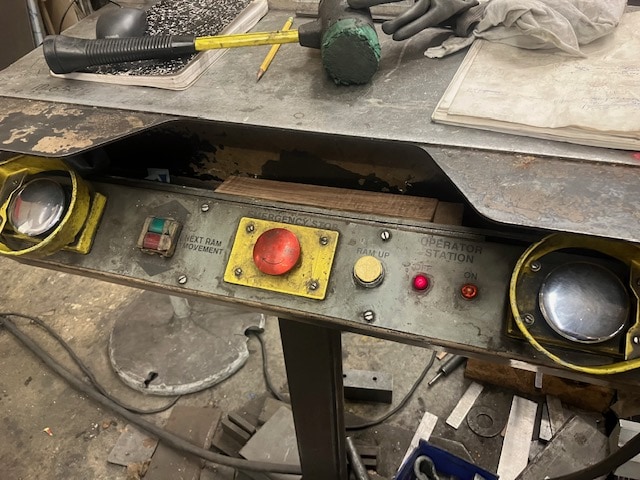350 Ton x 12' Cincinnati 350 CBII Press Brake