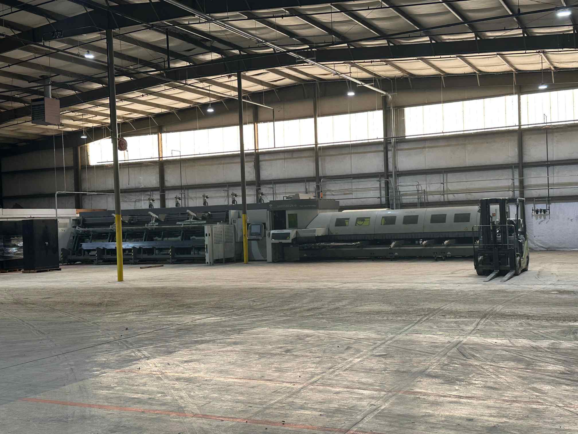 2000 Watt BLM LT Fiber Tube Laser