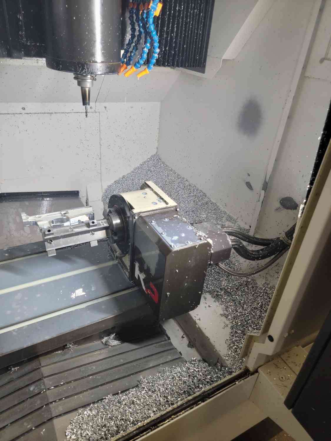 Okuma GENOS M460-VE CNC VMC