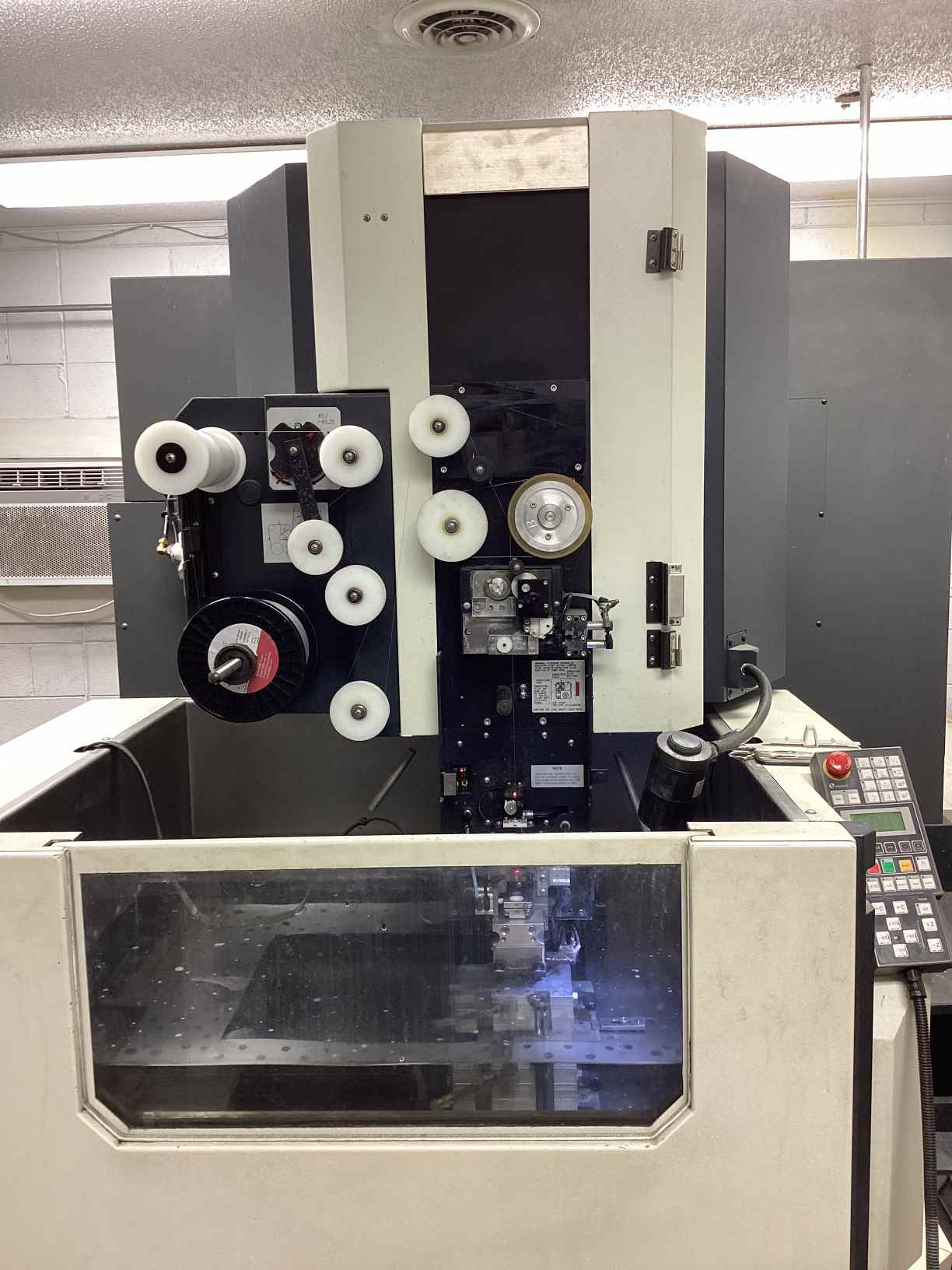 Makino DUO43 CNC Wire EDM