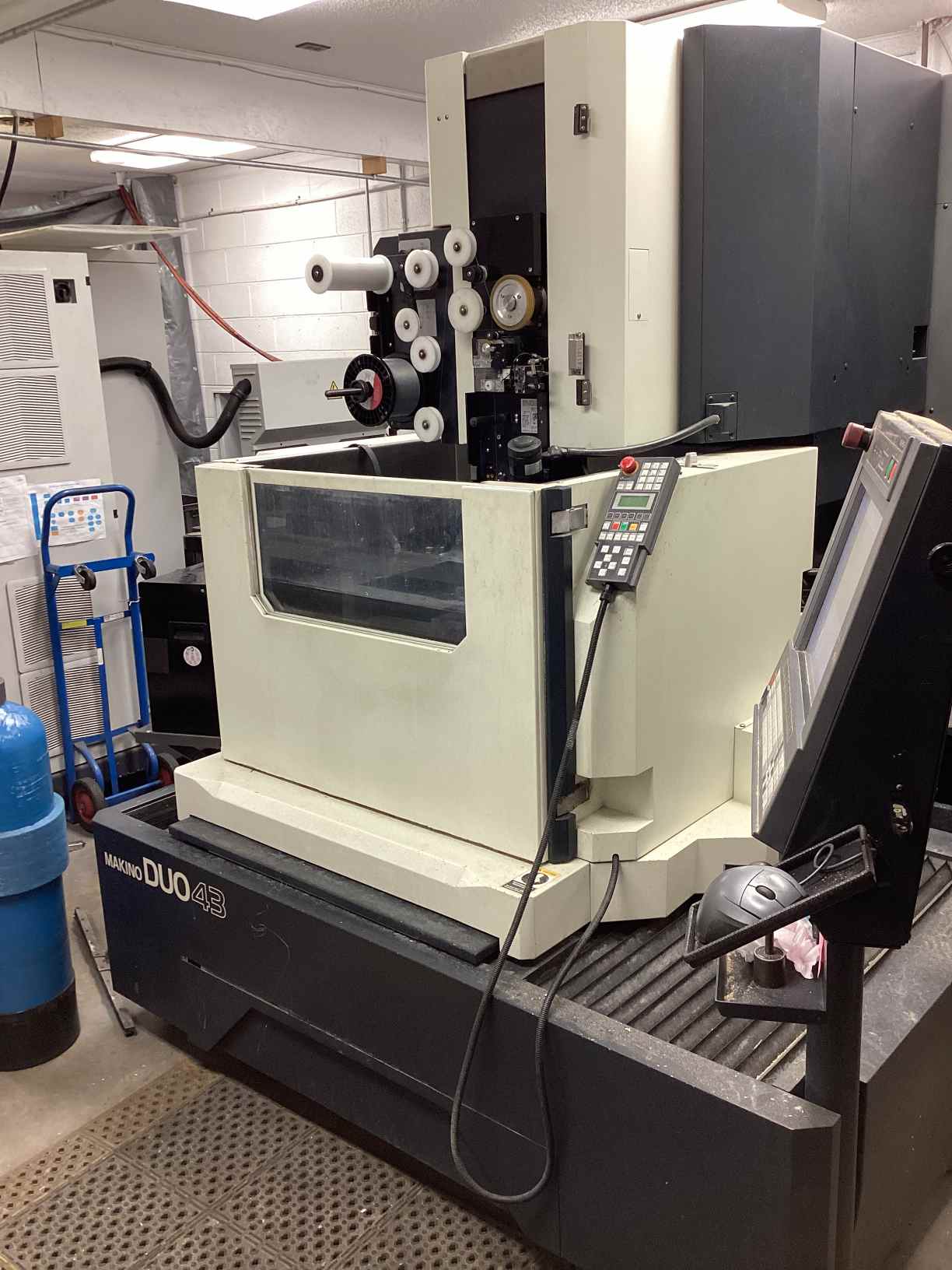 Makino DUO43 CNC Wire EDM