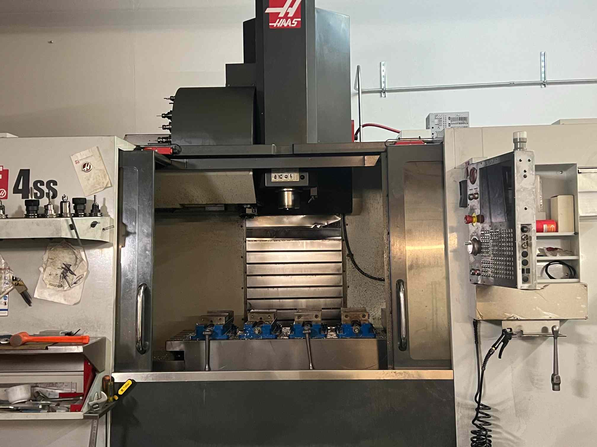 Haas VF-4SS VMC