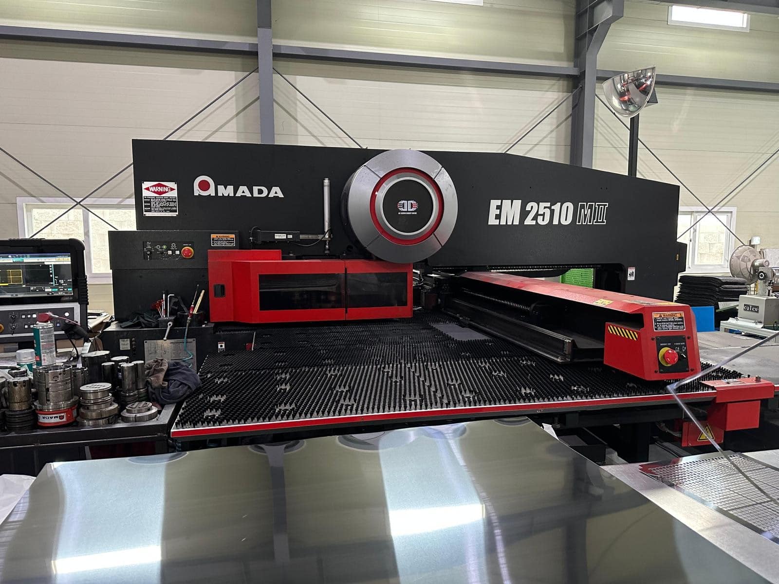 22 Ton Amada EM-2510 MII CNC Turret Punch