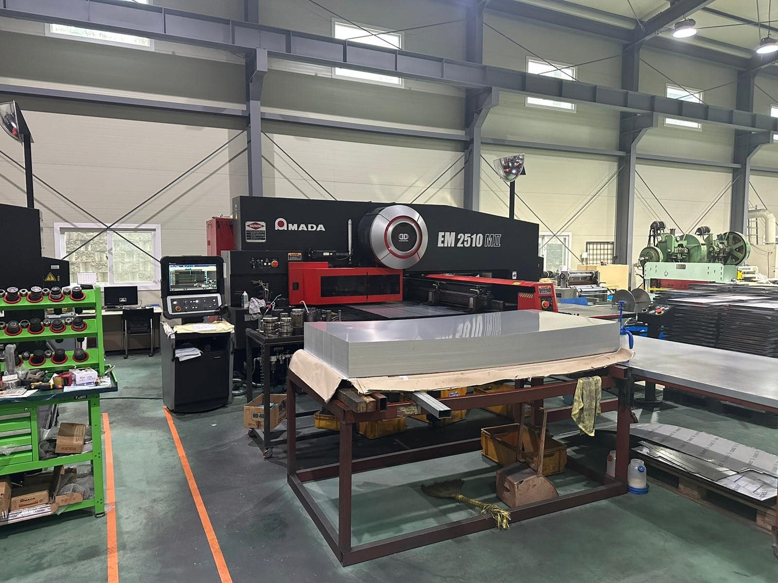 22 Ton Amada EM-2510 MII CNC Turret Punch