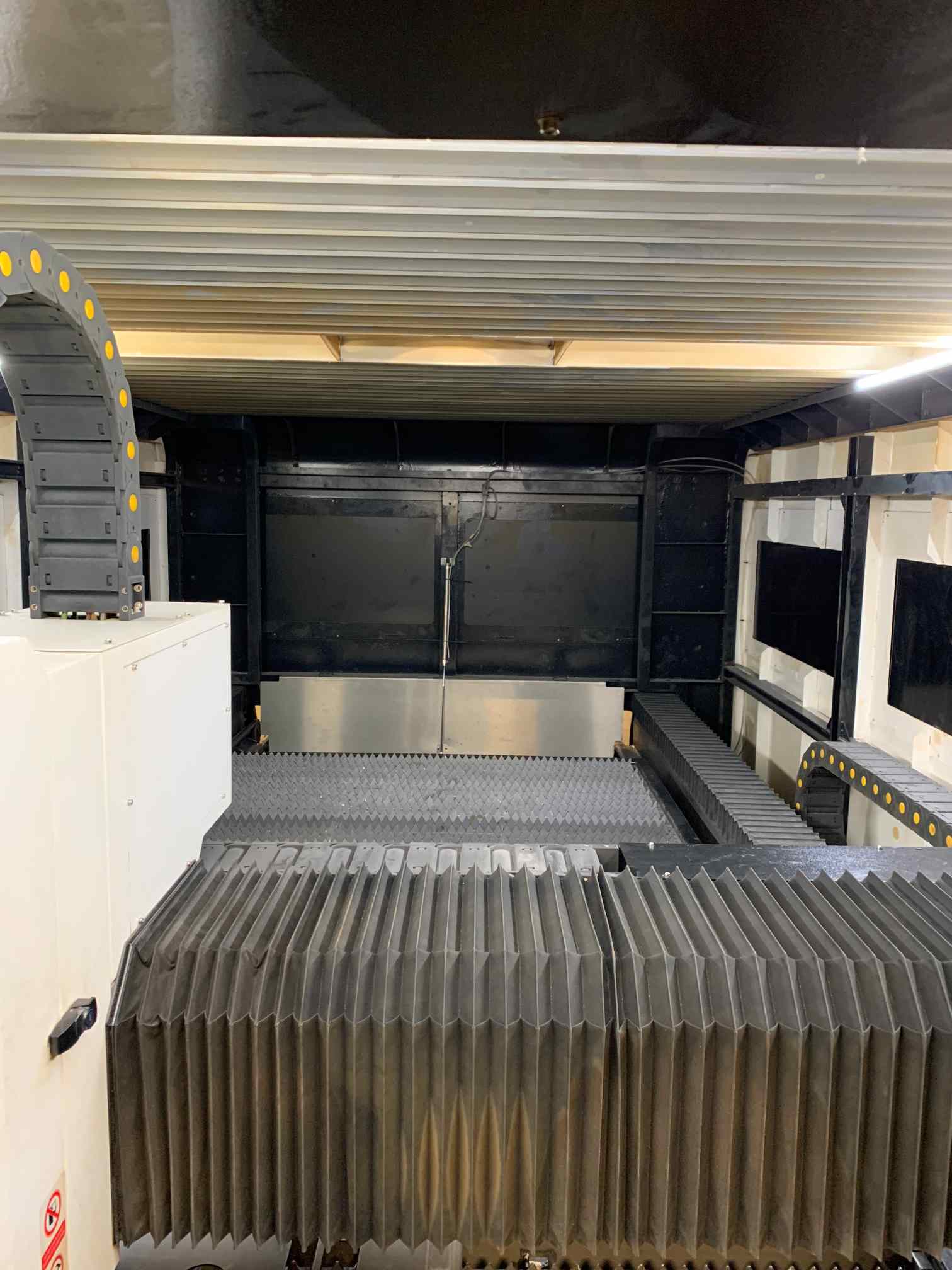 3000 Watt VMadeCNC VLF1530GA Fiber Laser