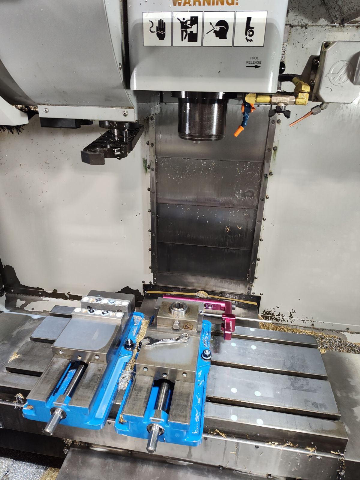 Haas VF-2B VMC