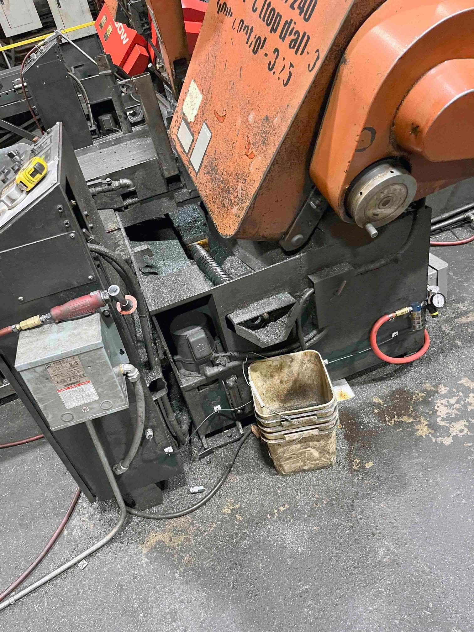 Amada HFA-400W Horizontal Band Saw