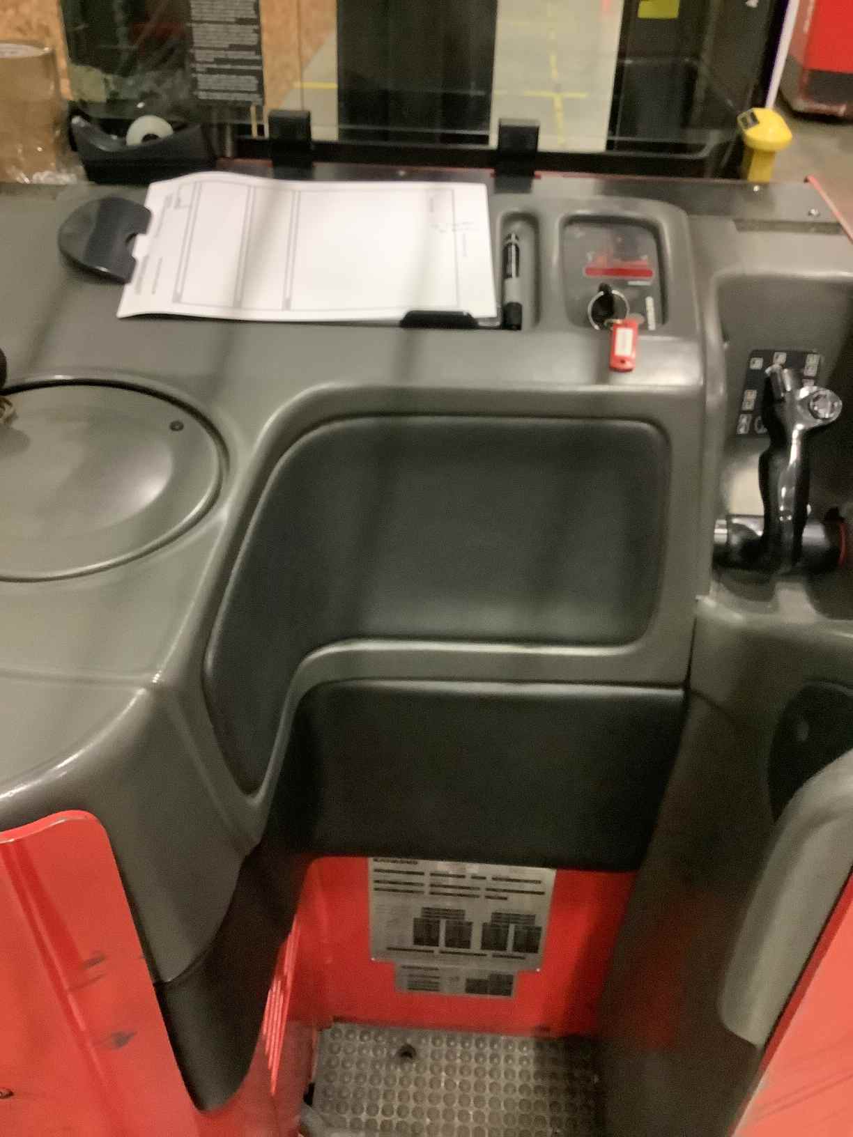 Raymond EASI R45TT-MB Reach Forklift