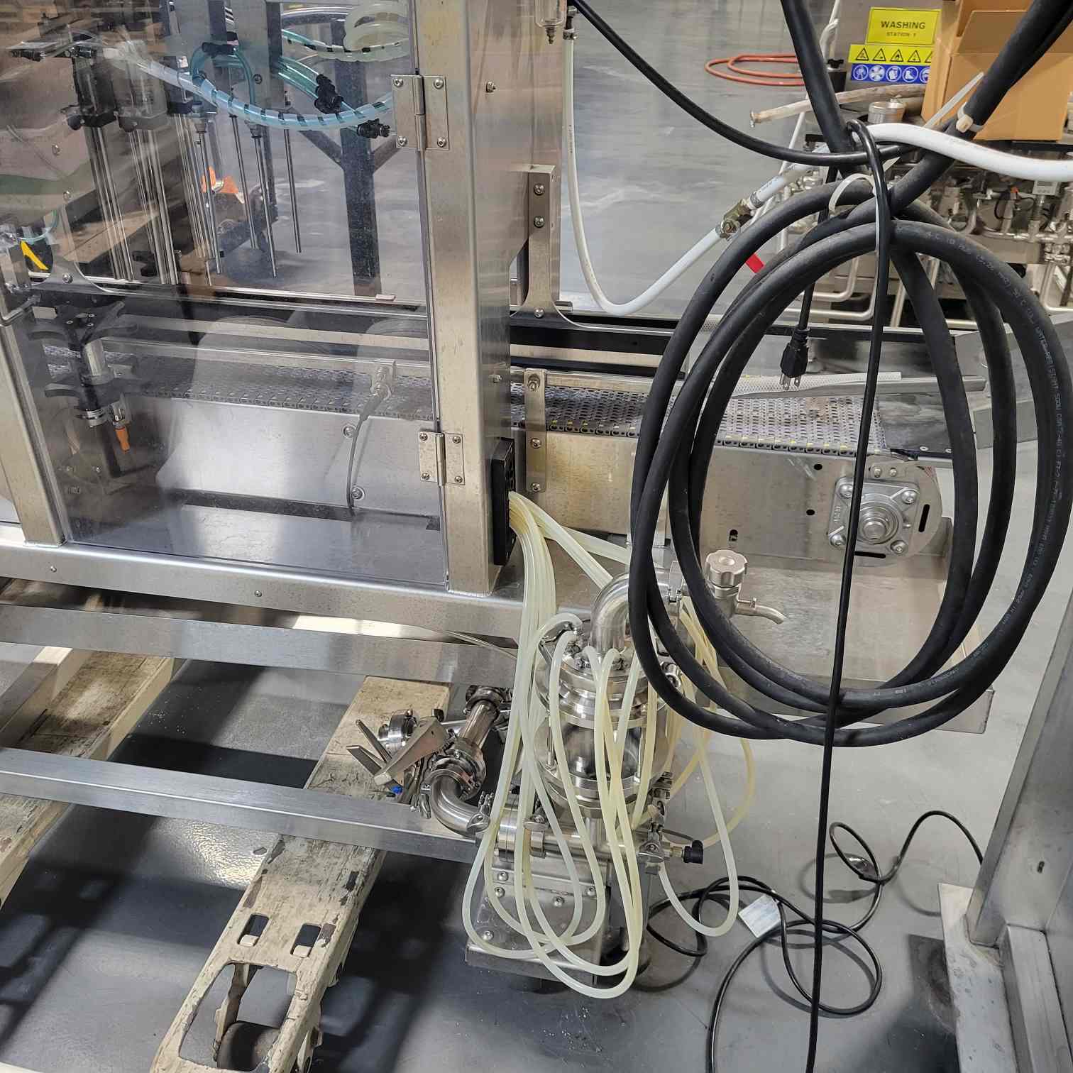 Alpha Brewing Operations 4 Head Filler with Co2 Purge and Rinse Station Canning Line