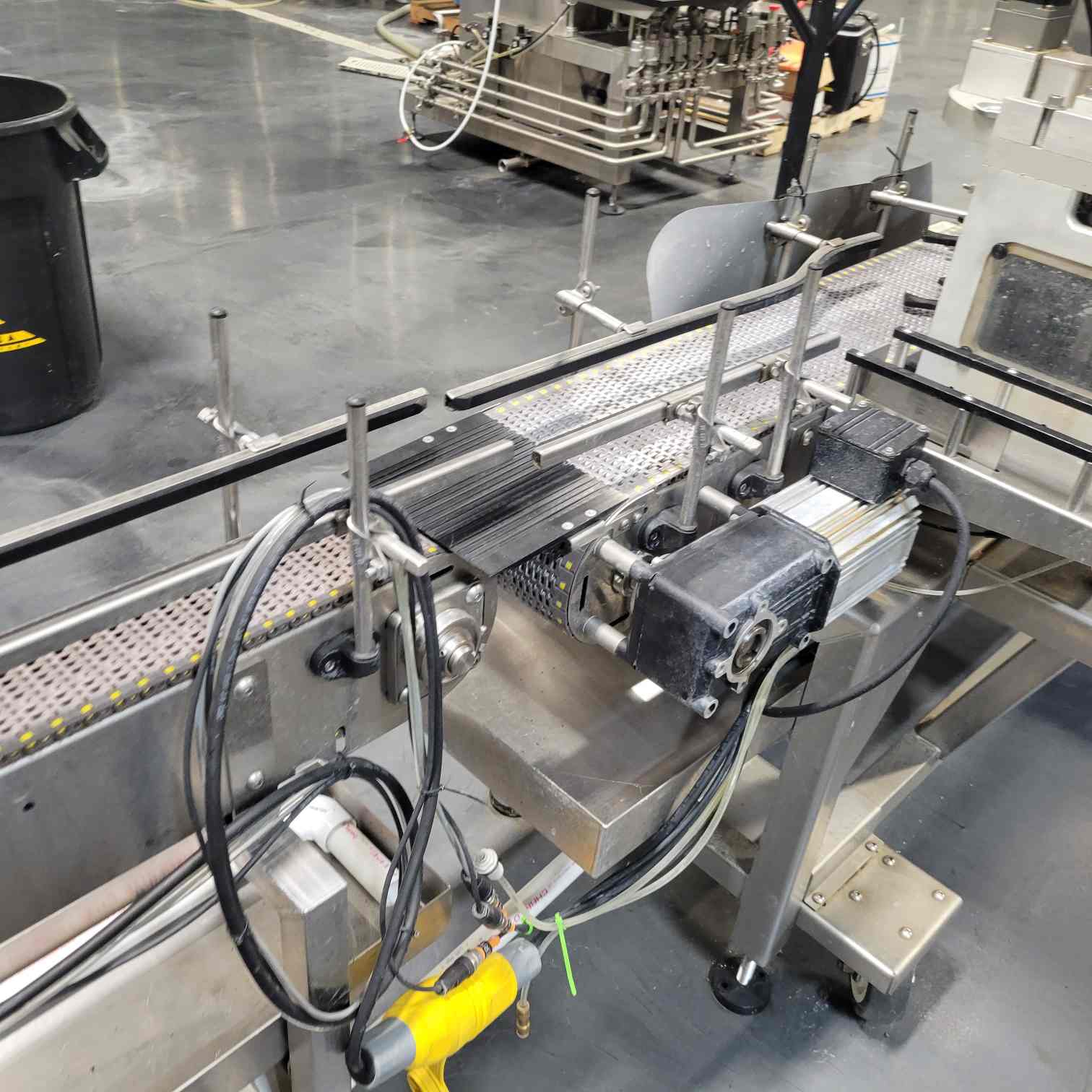 Alpha Brewing Operations 4 Head Filler with Co2 Purge and Rinse Station Canning Line