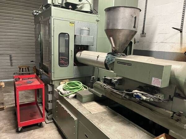 200 Ton 9 Oz Nissei TD200-36ASE Hydraulic Injection Molding Machine
