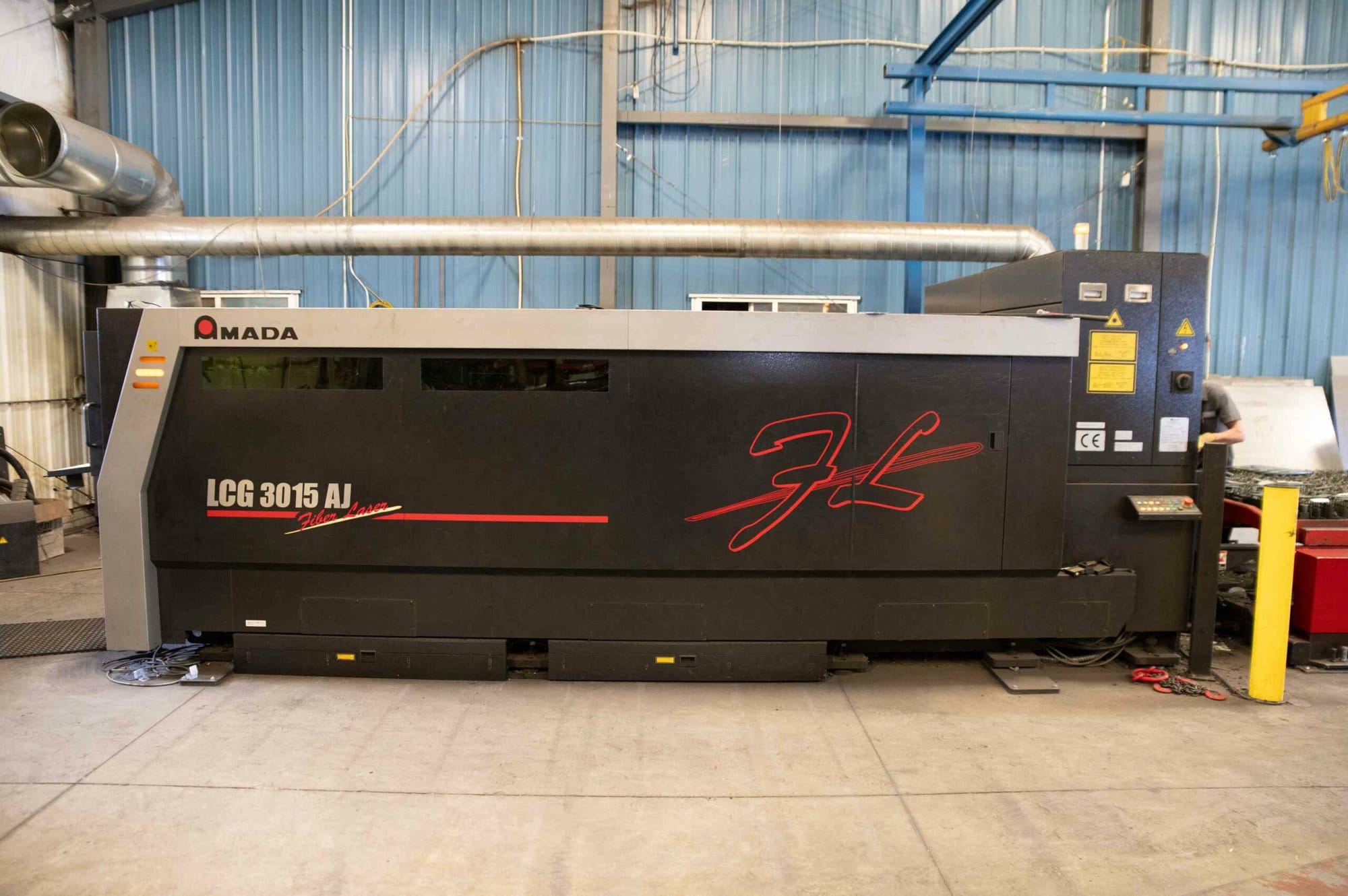 2000 watt Amada LCG 3015 AJ Fiber Laser