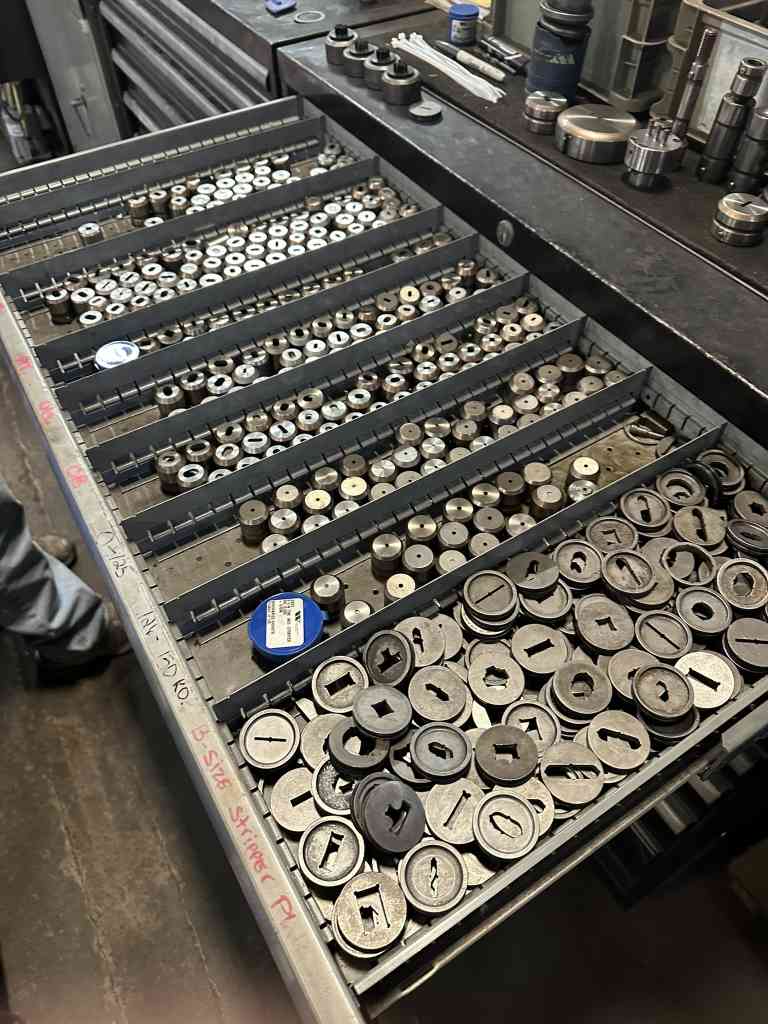 33 Ton Amada EMK-3612 MII Turret Punch