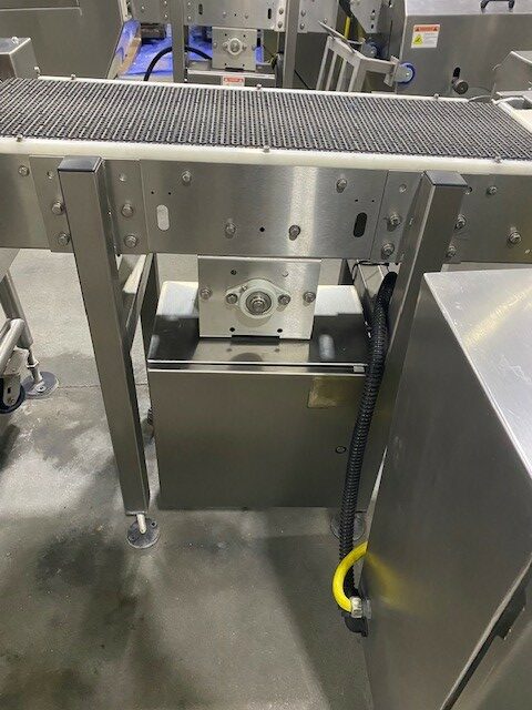 Aprac S18 Continuous Motion Top Seal Servo Wrapper