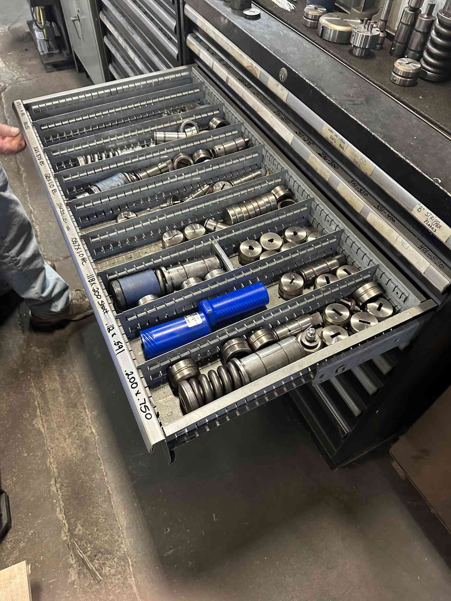 33 Ton Amada EMK-3612 MII Turret Punch