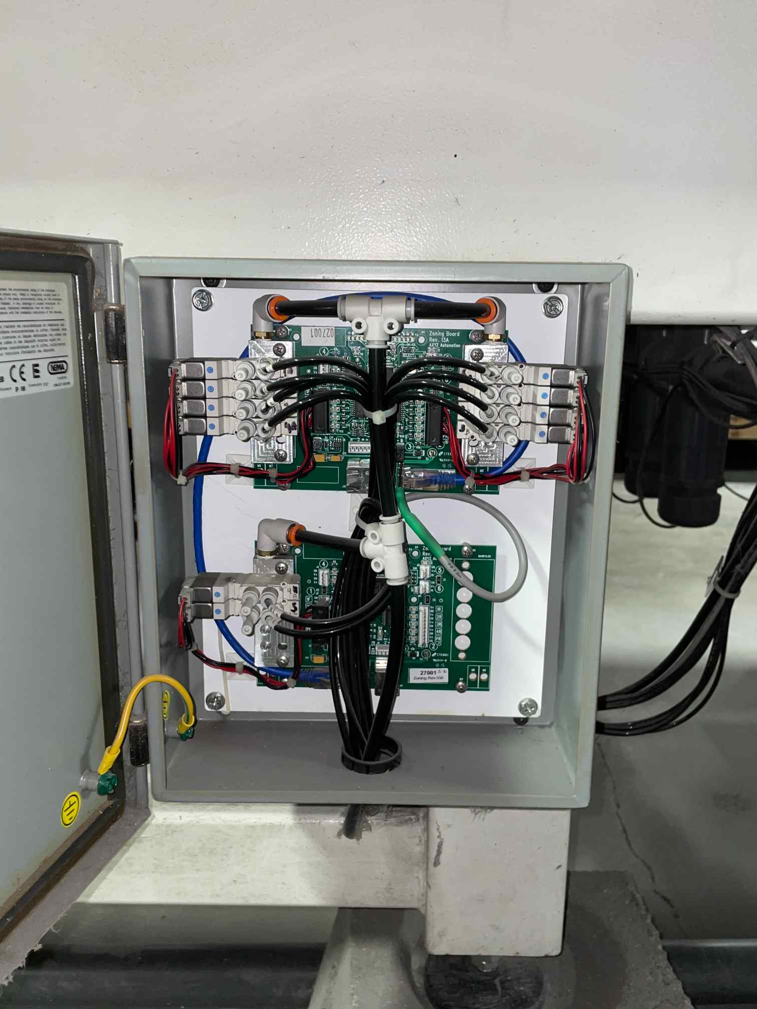 5' x 26' AXYZ 4026 CNC Knife Cutter