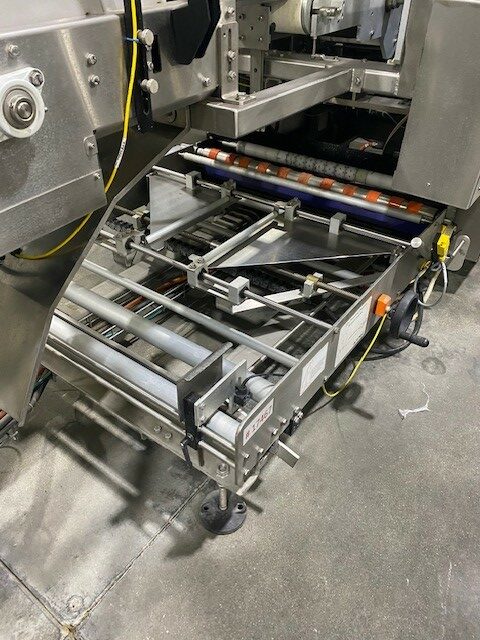 Aprac S18 Continuous Motion Top Seal Servo Wrapper