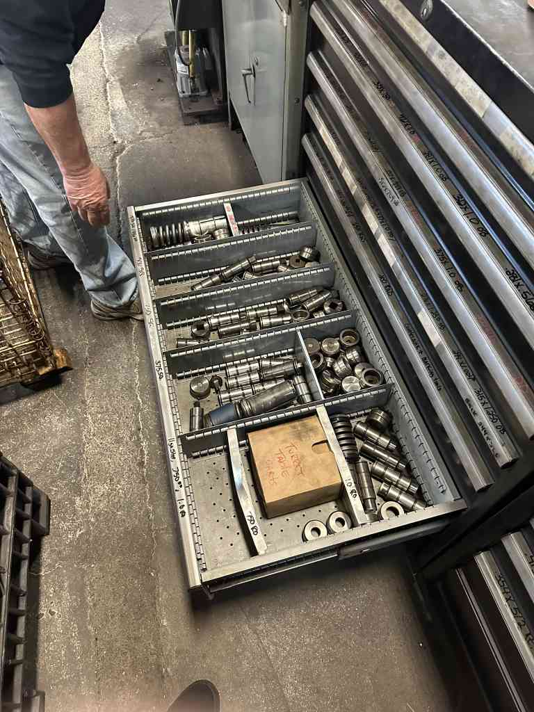 33 Ton Amada EMK-3612 MII Turret Punch
