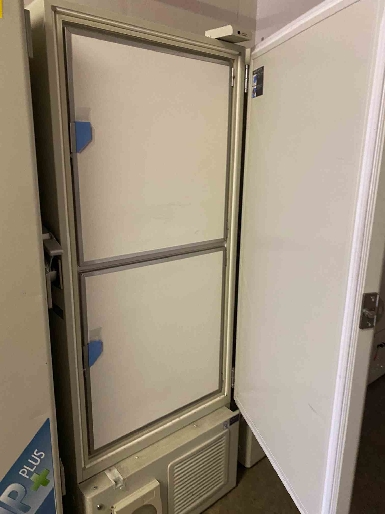 Sanyo MDF-U52VA Ultra-Low Temperature Freezer