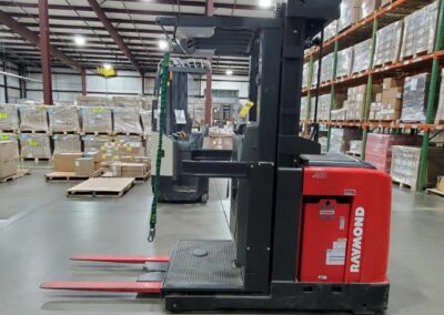 2020 - raymond electric stock order picker truck model 530-opc30tt 3000 lb capacity