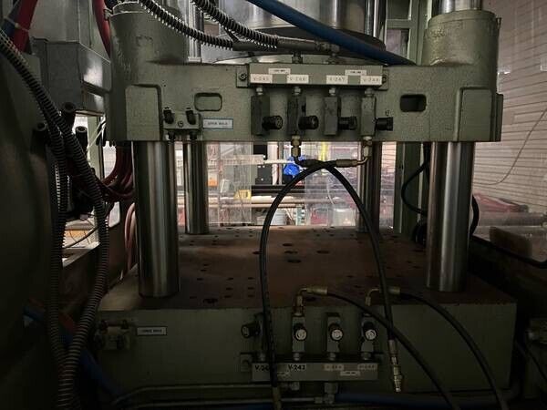 200 Ton 9 Oz Nissei TD200-36ASE Hydraulic Injection Molding Machine