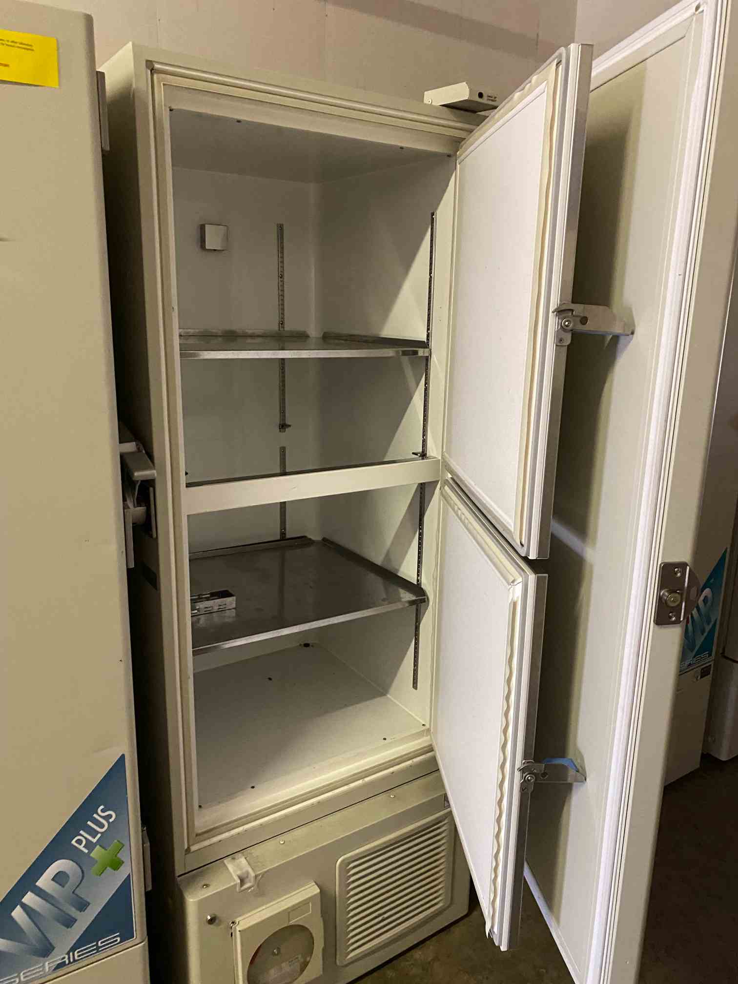 Sanyo MDF-U52VA Ultra-Low Temperature Freezer