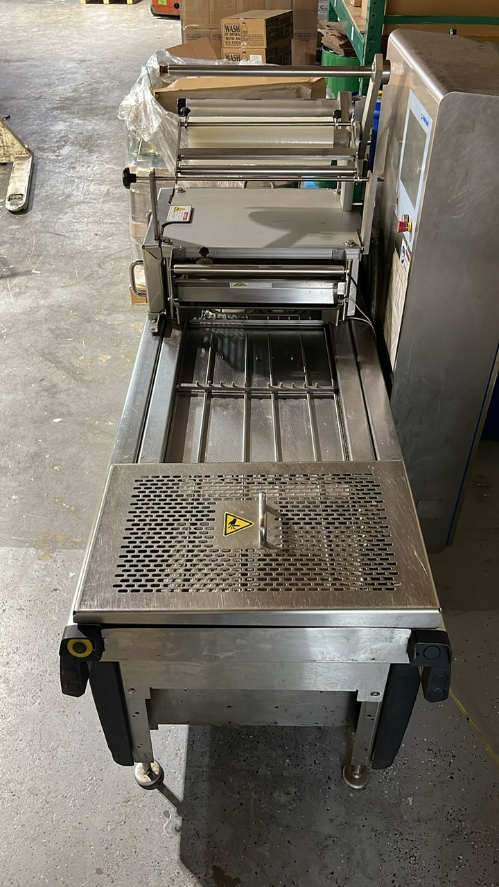MULTIVAC T300 AUTOMATIC TRAYSEALER