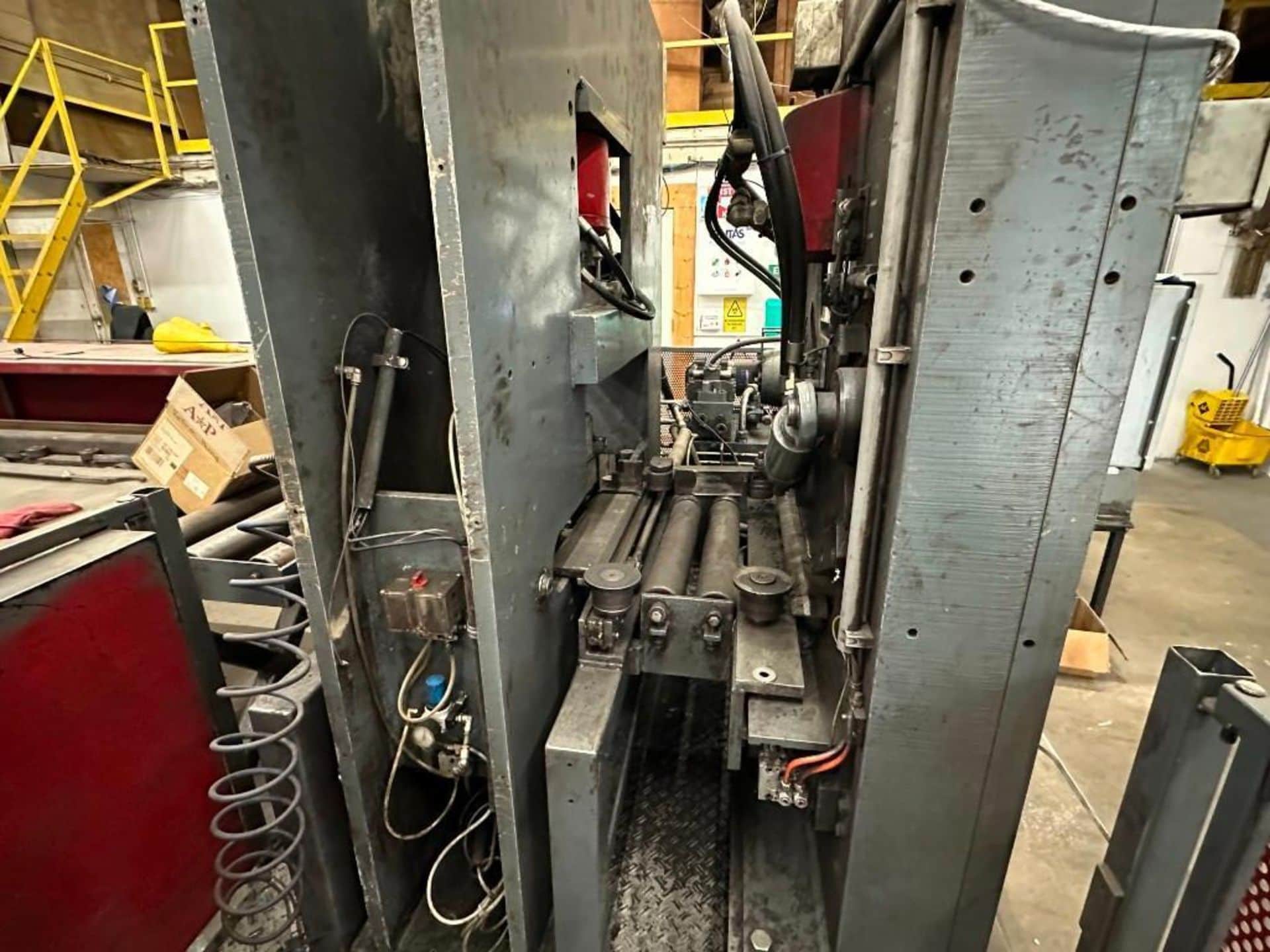 110/220 Ton X 20" Voortman V500 CNC Hydraulic Punch/Shear Machine