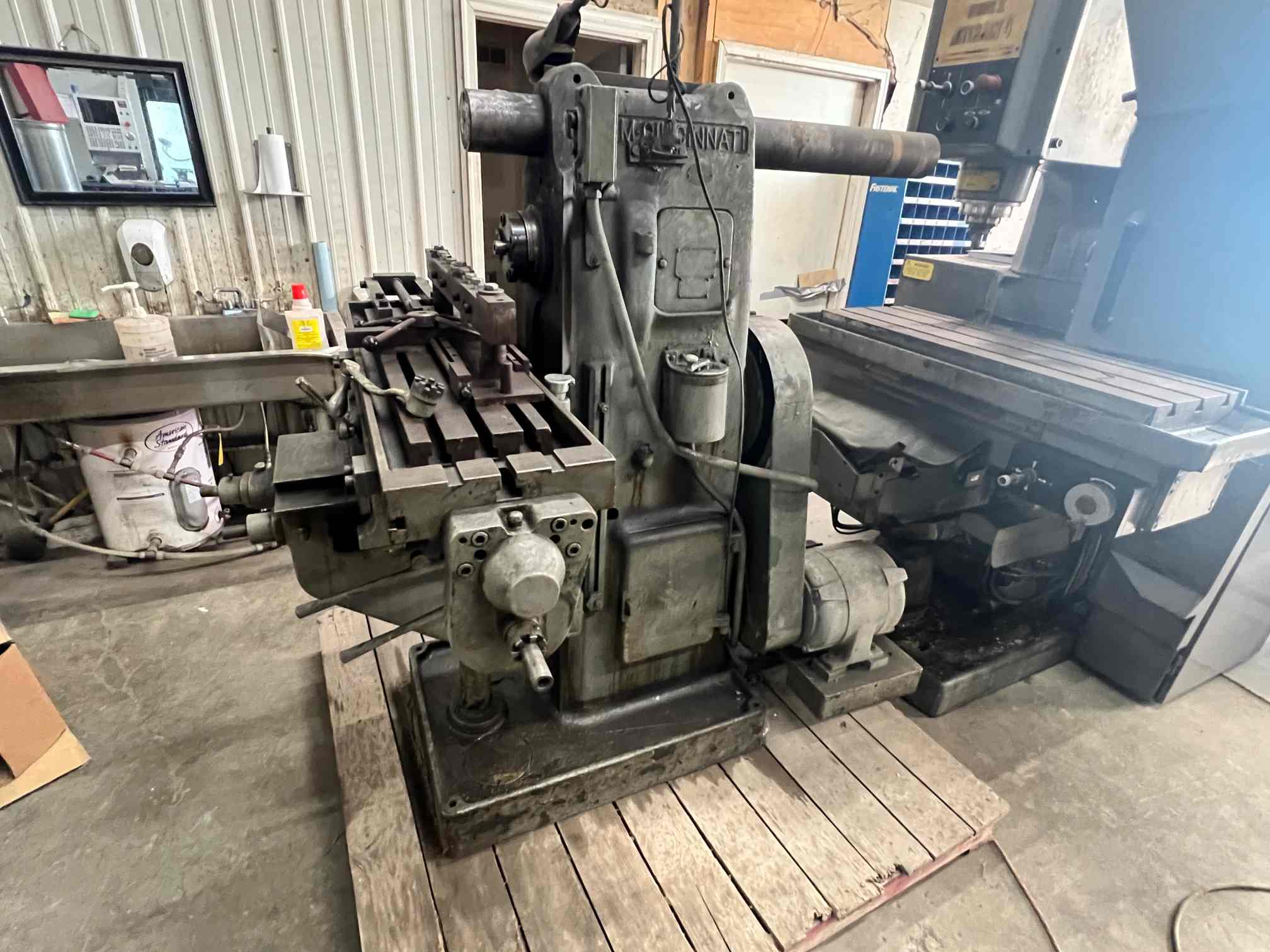 Cincinnati Horizontal Knee Mill