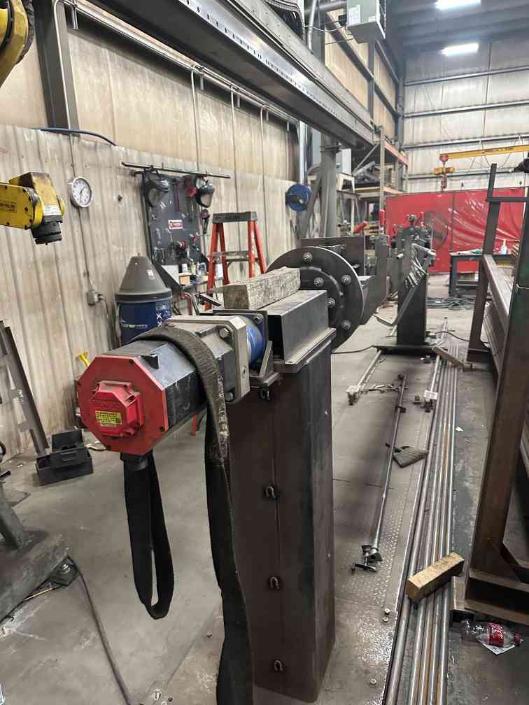 Overhead Gantry Robotic Welder, Fanuc M-16iB 20T, Lincoln Power Wave 455M