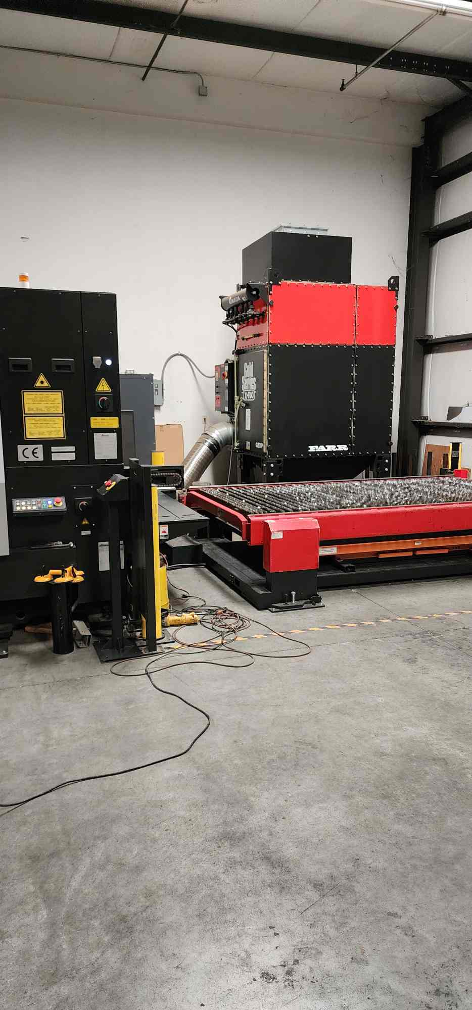 2000 watt Amada LCG 3015 AJ Fiber Laser