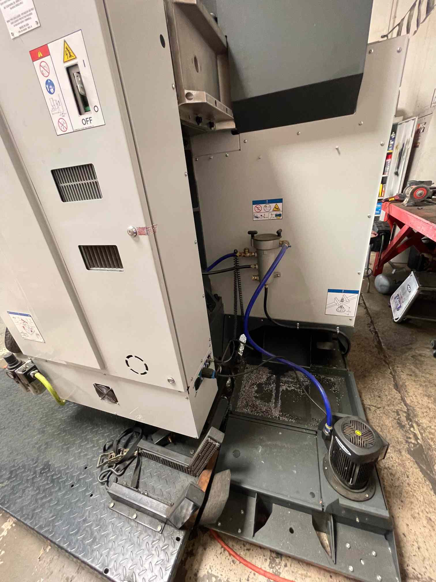 Haas VF-2SS VMC