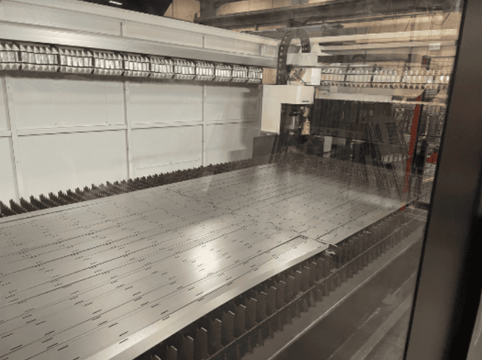 2500W Mazak Optiplex Nexus 3015 CO2 Laser