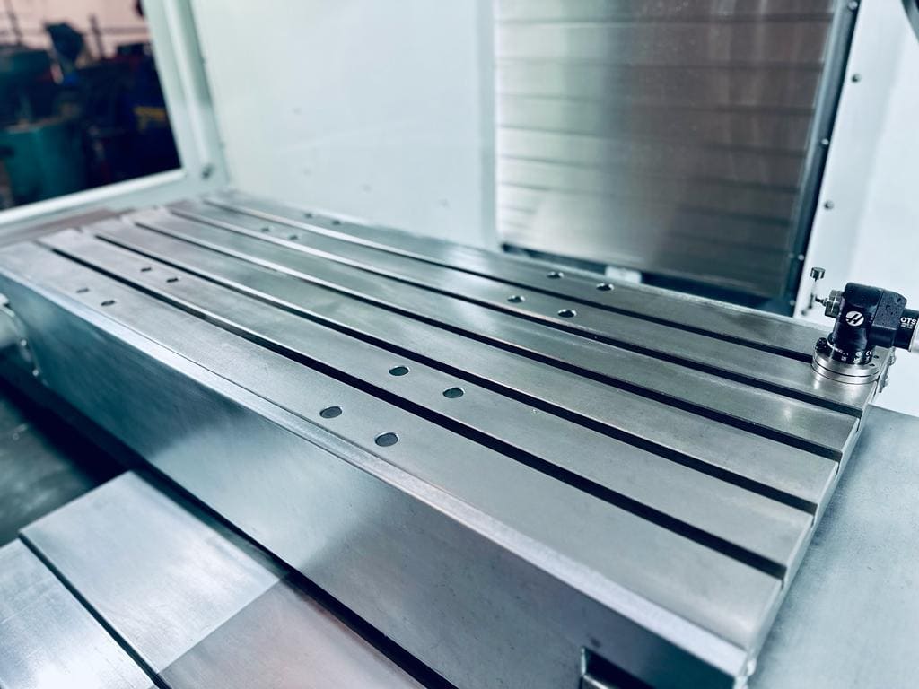 Haas VF-4SS VMC