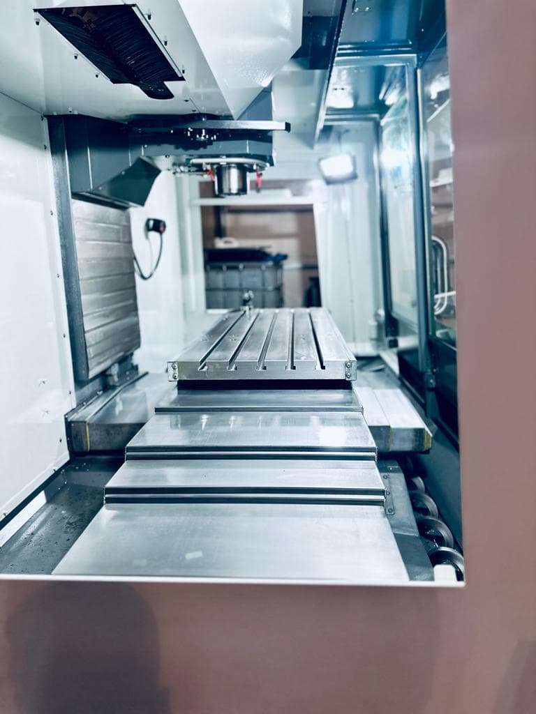 Haas VF-4SS VMC