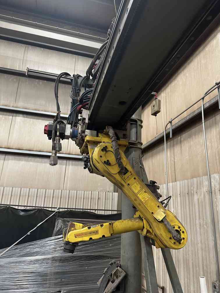 Overhead Gantry Robotic Welder, Fanuc M-16iB 20T, Lincoln Power Wave 455M