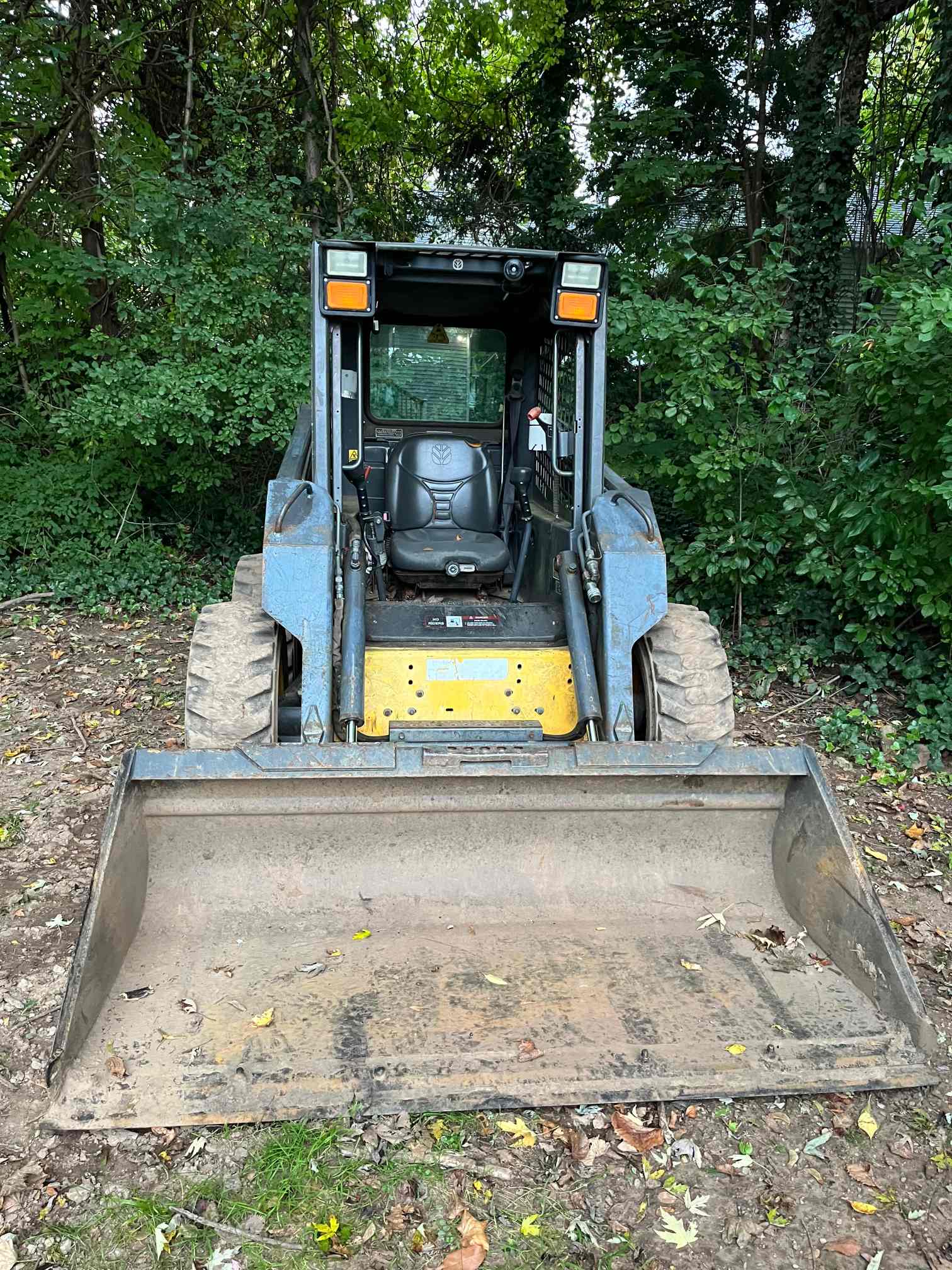 New Holland SL160 Skid Steer