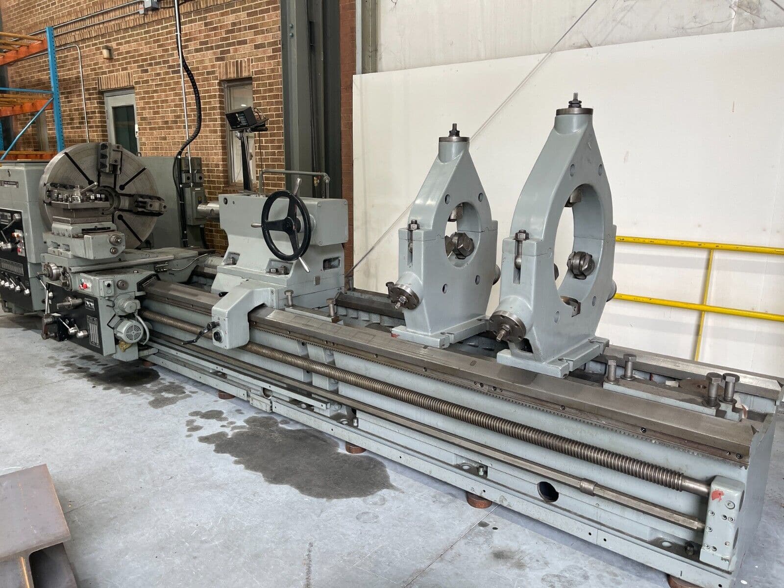 41.5" x 160" TOS SU-100 Engine Lathe