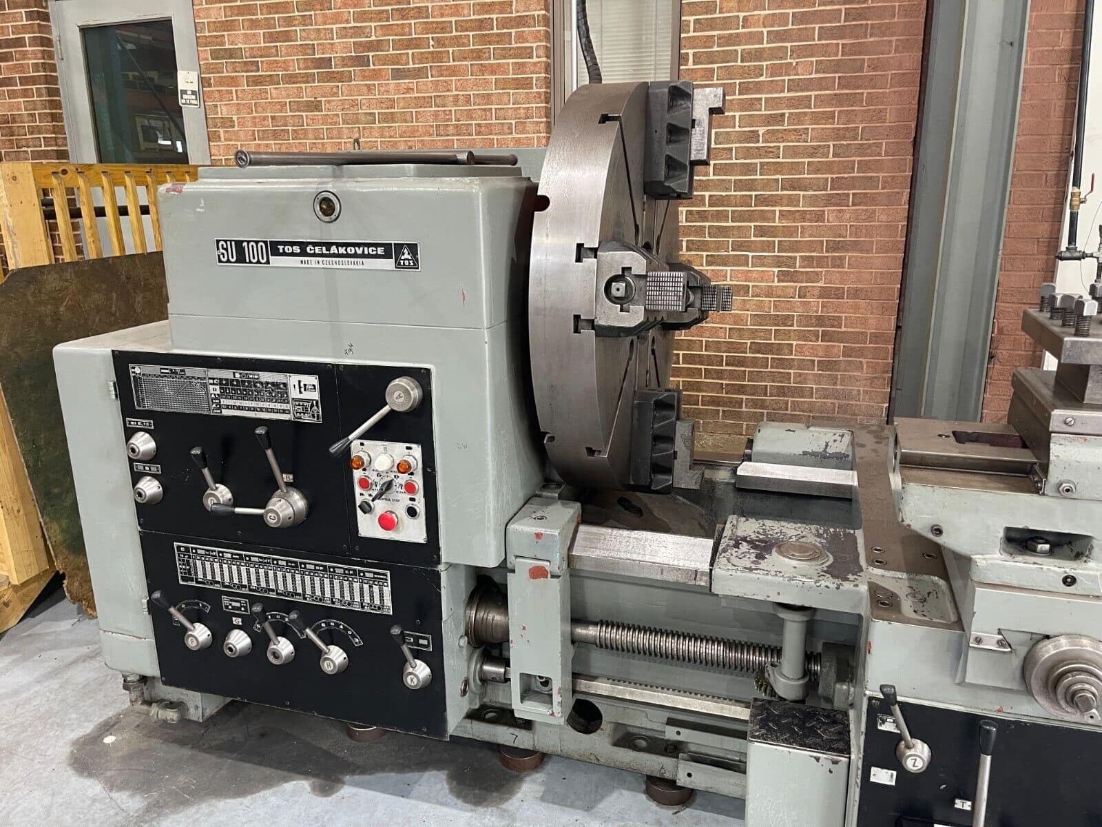 41.5" x 160" TOS SU-100 Engine Lathe
