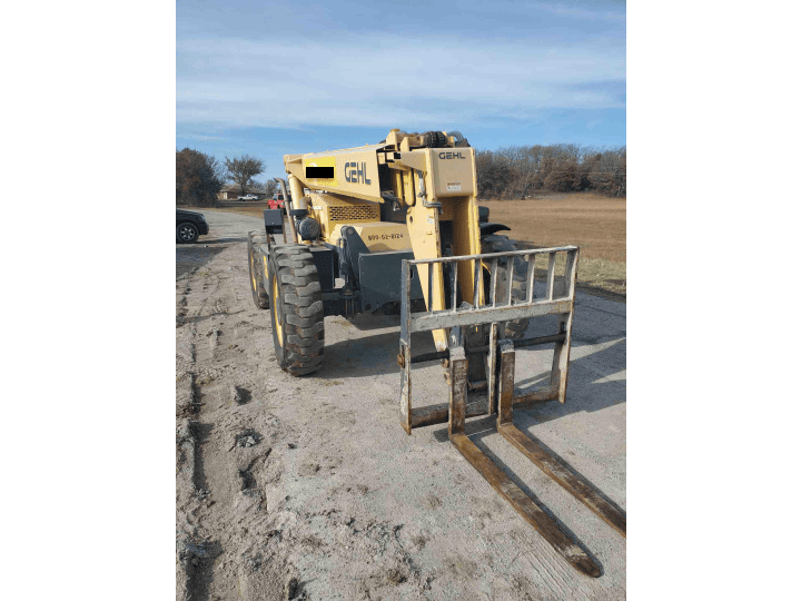 Gehl RS6-42 6,000 Lb Telehandler Lift