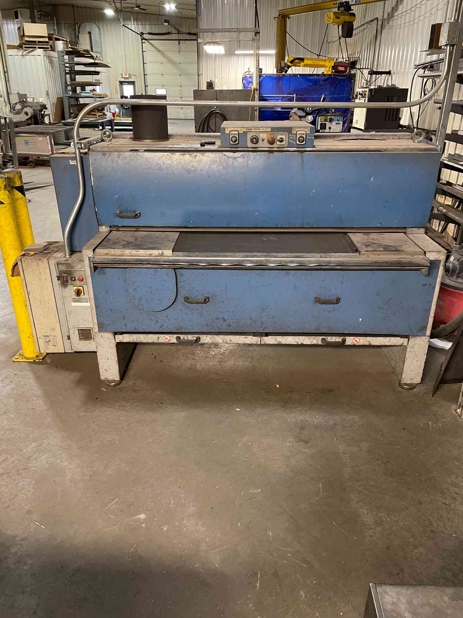 Lissmac SBM-1000 Deburring Machine