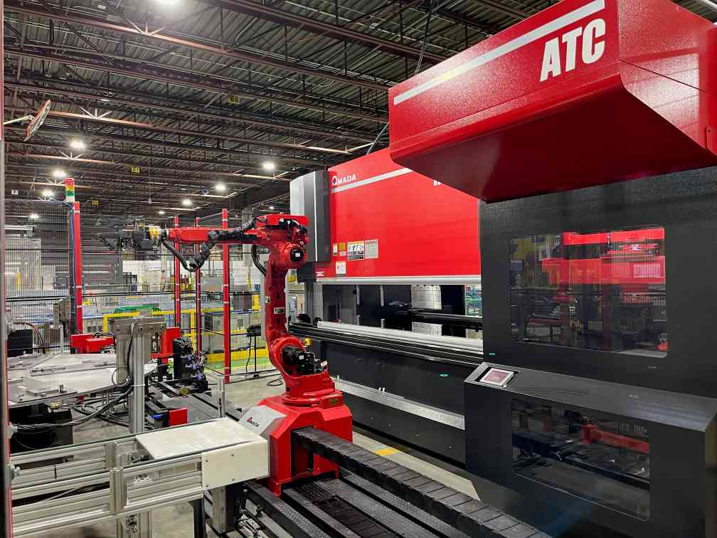 100 Ton x 10' Amada robotic bending system HG1003ARS