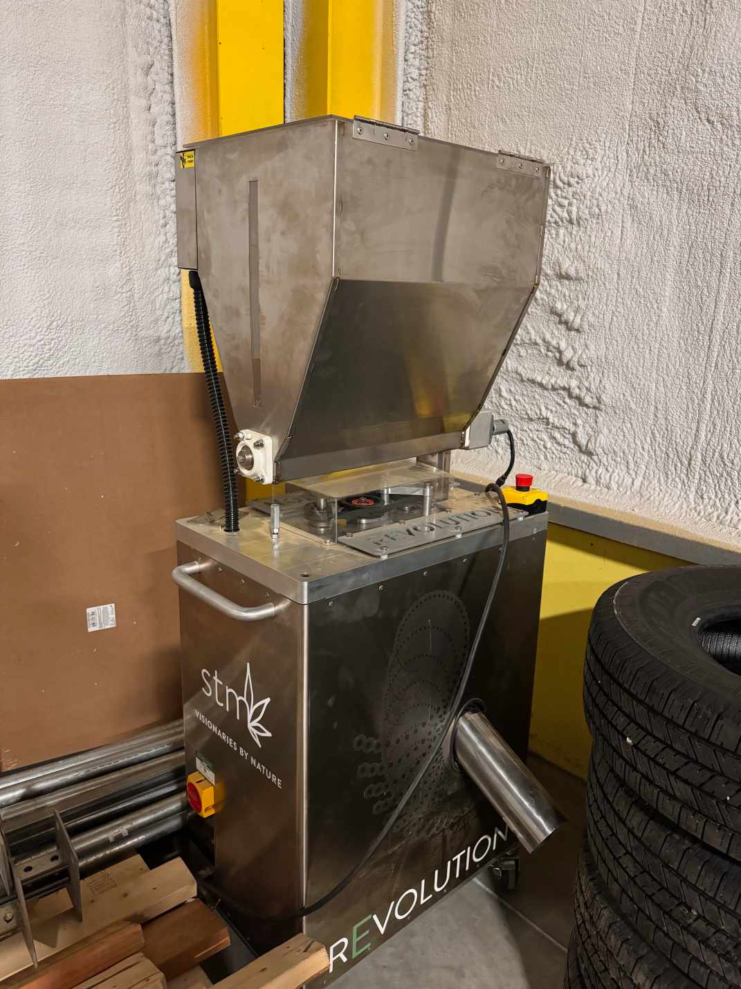 STM RV-STM-1 Canna Grinder