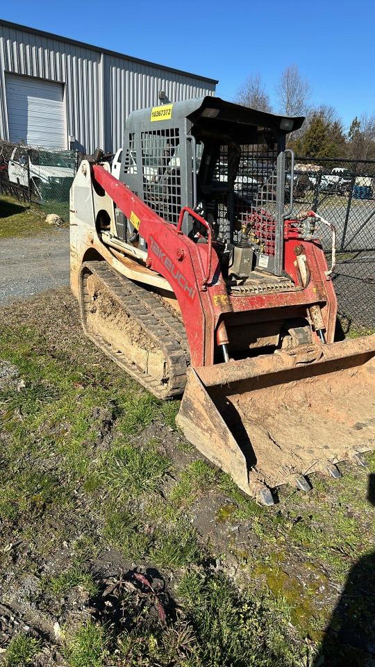 Takeuchi TL8W Skid Steer Loader