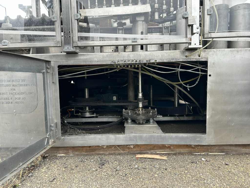 80 Head U.S. Bottlers Machinery Co. Gravity Liquid Filler Monoblock PGF-80