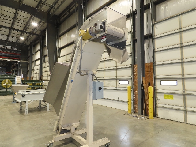 Kartridg Pak 18"x 11' Cleated Incline Conveyor Elevator Feed Hopper 72FPM