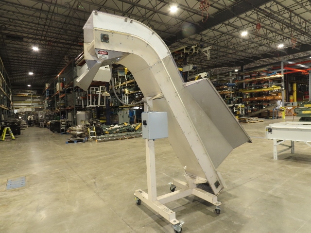 Kartridg Pak 18"x 11' Cleated Incline Conveyor Elevator Feed Hopper 72FPM
