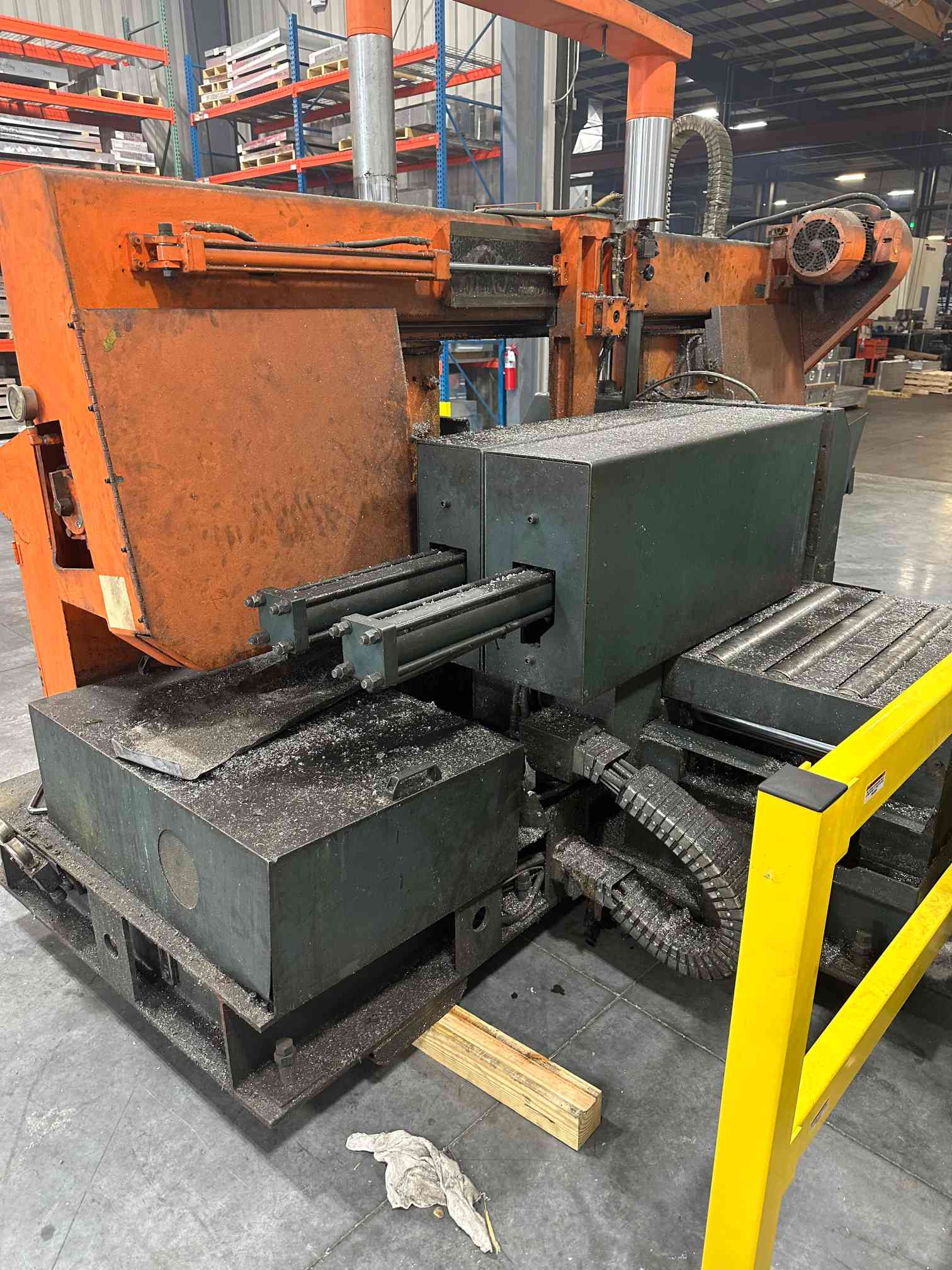 22" x 30" Cosen C-7656RNC Horizontal Dual Column Band Saw