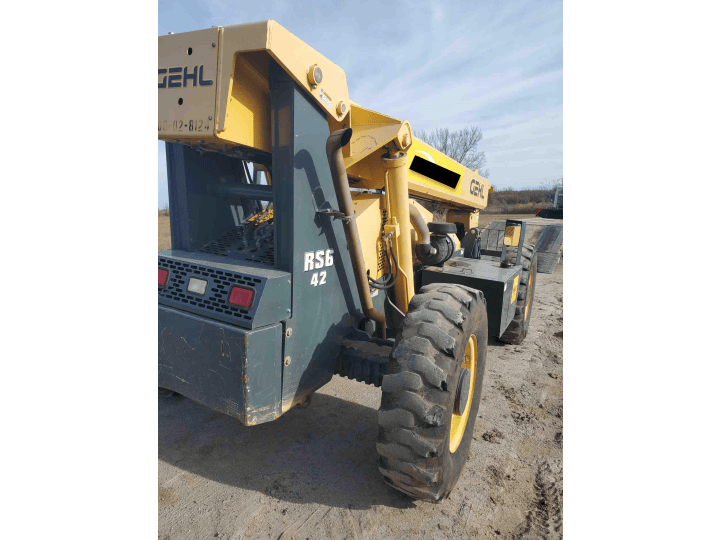 Gehl RS6-42 6,000 Lb Telehandler Lift